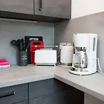 Apartman Little - Ruhig & Im Zentrum Gelegen- Perfekt Fuer Solo Reisende, Paare Oder Businessgaeste