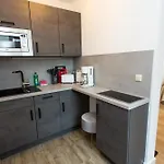 Little - Ruhig & Im Zentrum Gelegen- Perfekt Fuer Solo Reisende, Paare Oder Businessgaeste Apartman *